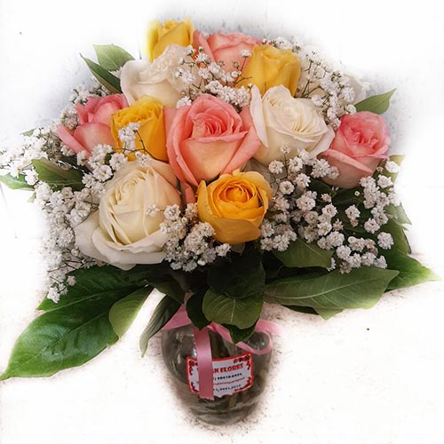 Buquê-de-rosas-com-pelucia-coração-vivianflores